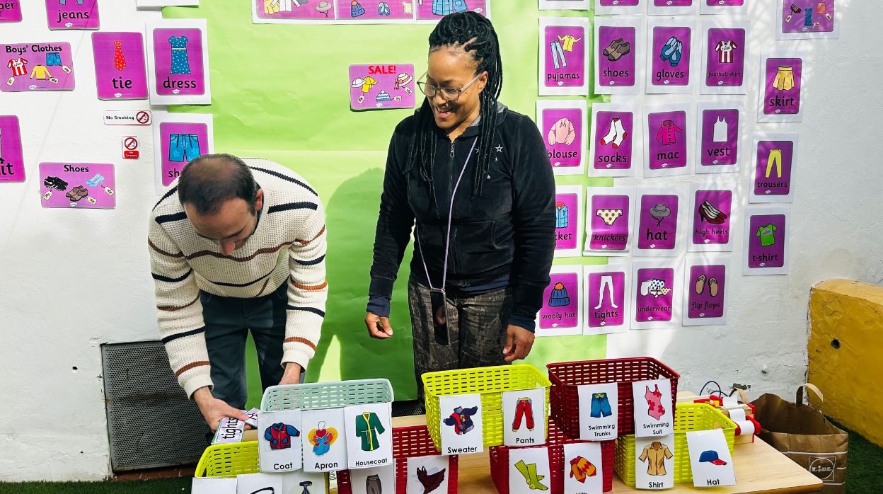 Visita al Clothes Shop de CBS Language Academy Role play ingles-1
